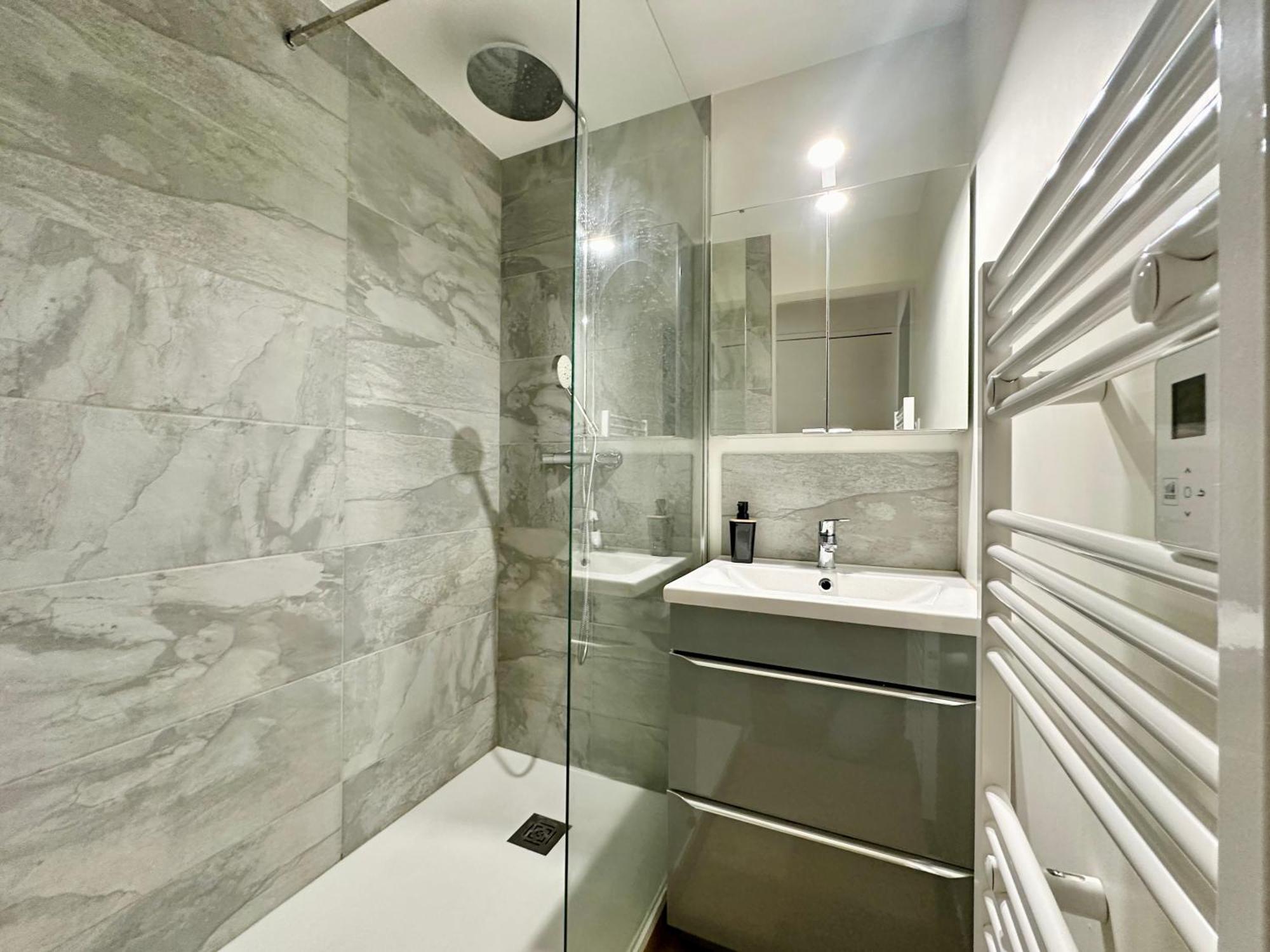 L'Haussmannien, Splendide Et Lumineux Apartment Limoges Luaran gambar
